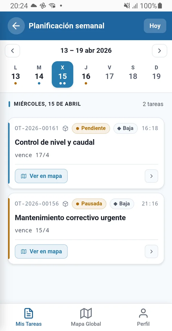 Planificación semanal en la app de campo: las órdenes del día con su estado, prioridad y vencimiento.